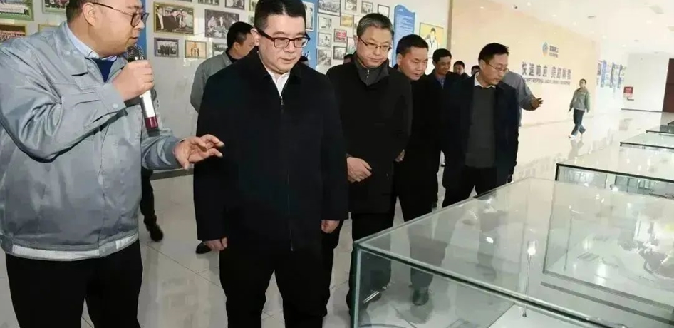 綿陽(yáng)市委副書(shū)記、市長(cháng)李云新年開(kāi)工首日調研富臨精工